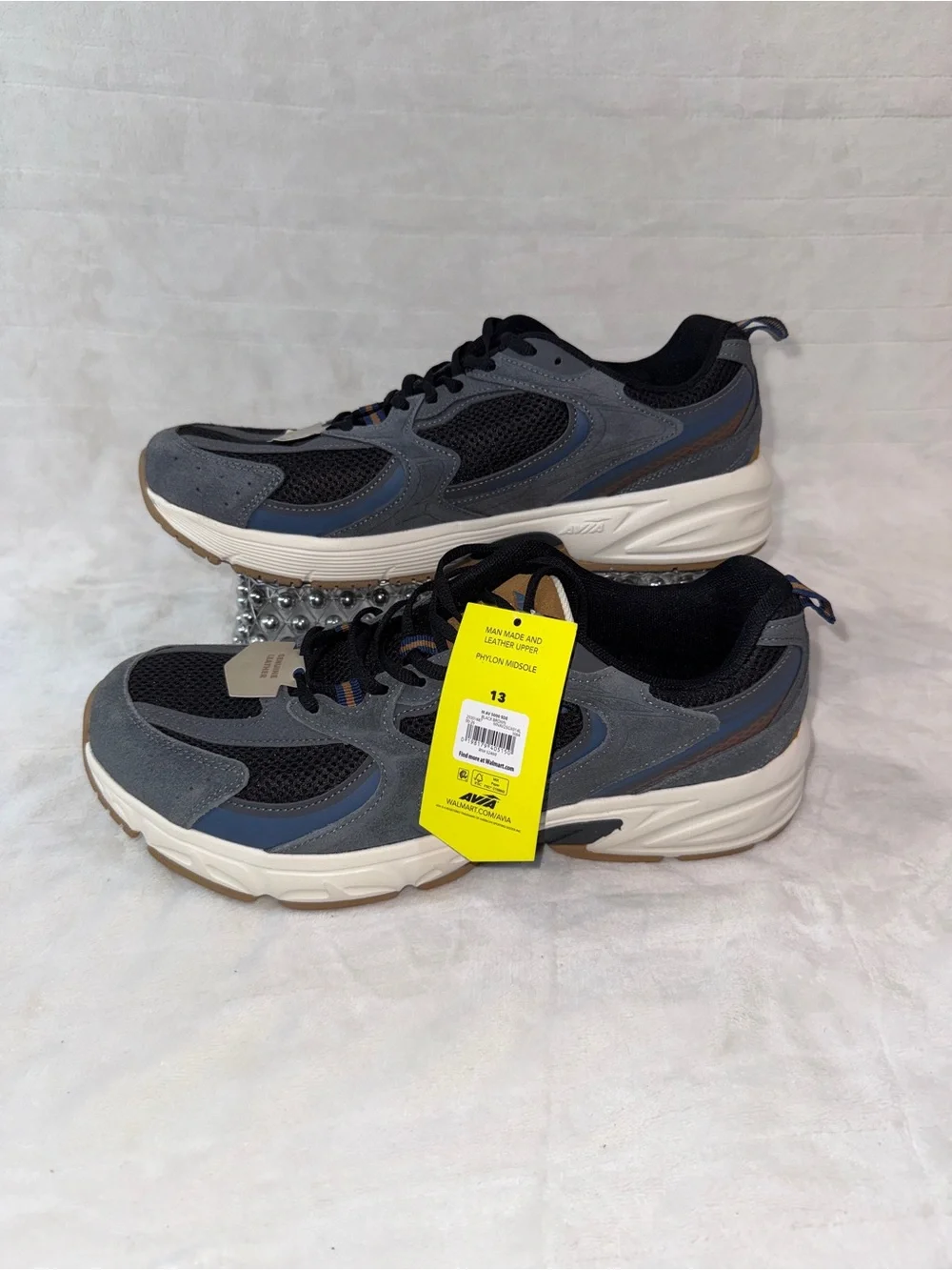 Avia Men's 13 or women’s 14 Black, Brown, Gray, White, nonmark Athletic Sneakers